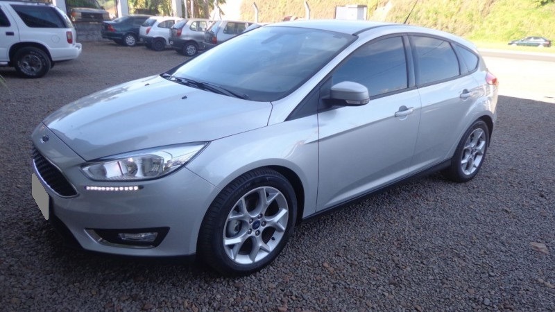 Ford FOCUS 1.6 SE HATCH 16V 2015