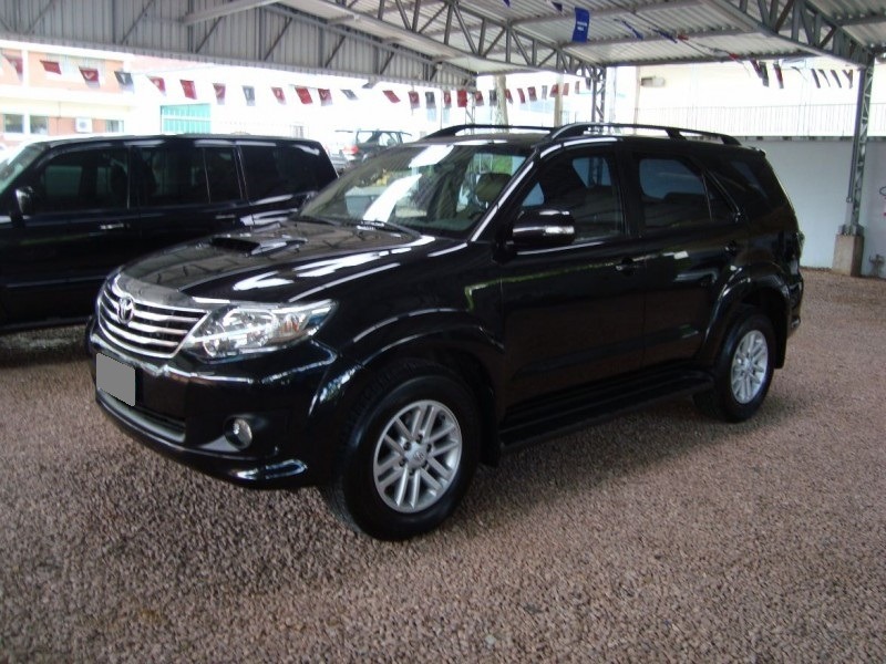 Toyota HILUX SW4 3.0 SRV 4X4 16V 2013