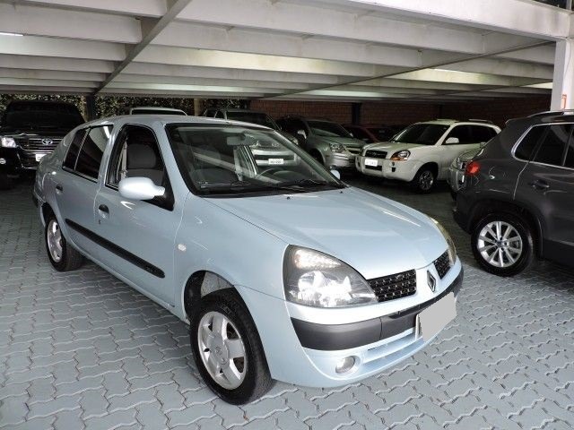 Renault CLIO SEDAN PRIVILEGE 1.0 2004