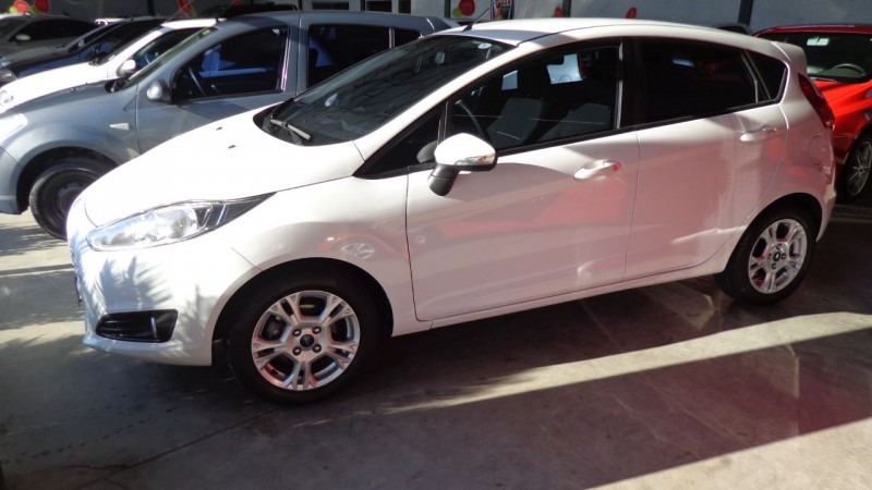 Ford FIESTA 1.5 SE HATCH 16V 2014