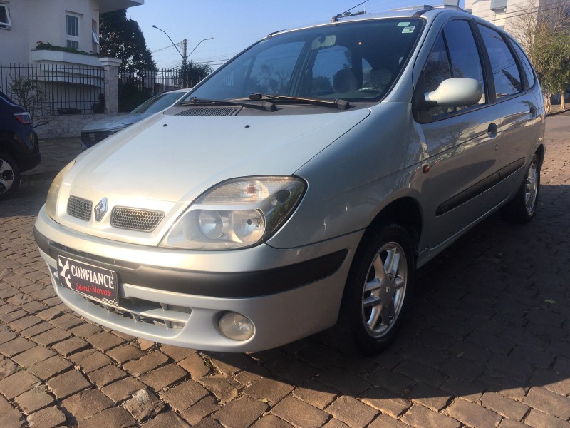 Renault SCENIC 1.6 EXPRESSION 16V 2001