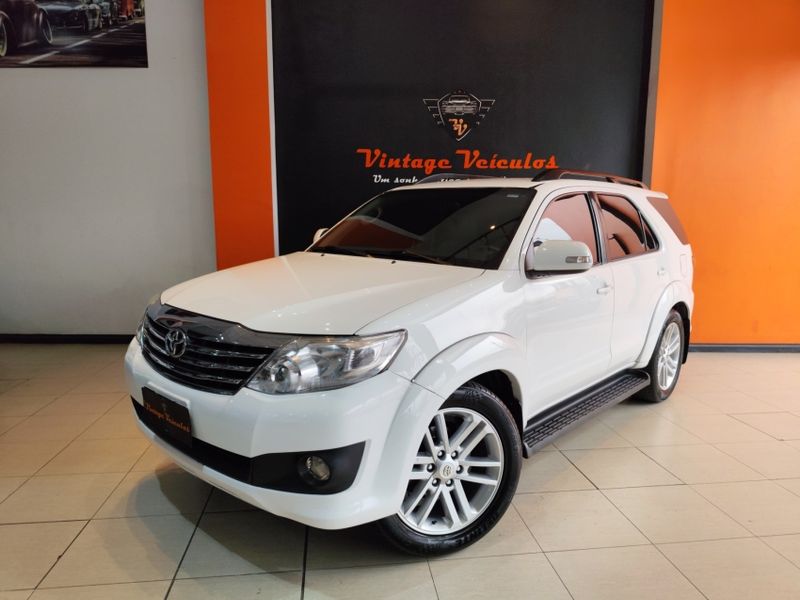 Toyota HILUX SW4 2.7 SR 4X2 16V FLEX 4P AUTOMÁTICO 2015