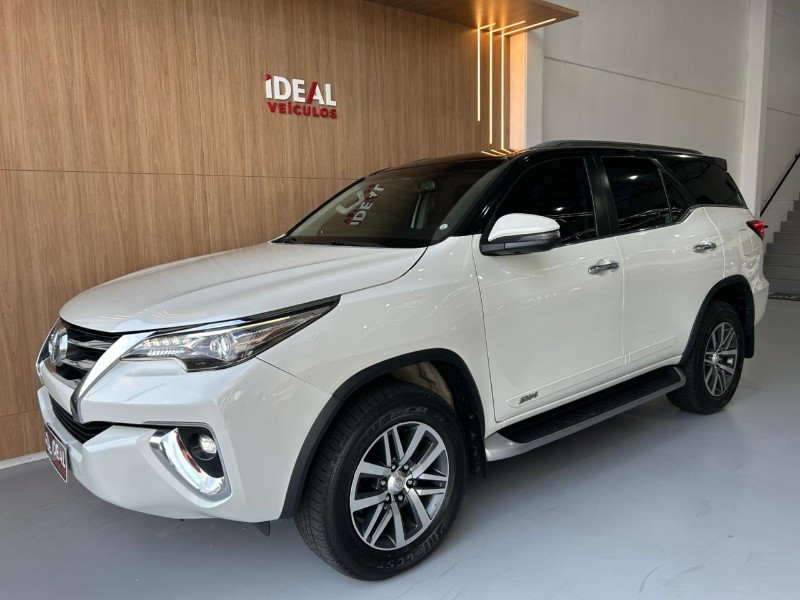 Toyota SW4 SRX 2.8 TURBO / 2019