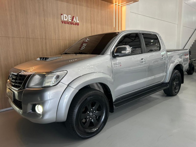 Toyota HILUX CD SR 4X4 / 2015