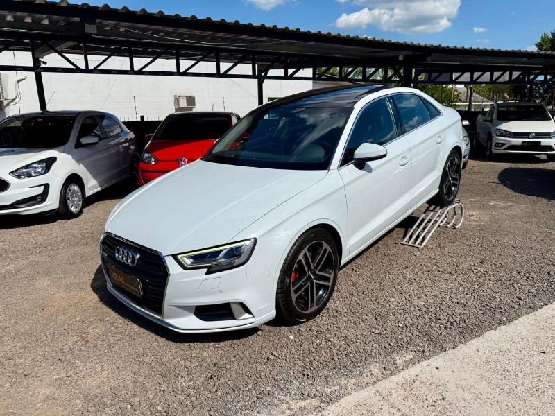 Audi A3 SEDAN PERFORMANCE 2.0 TFSI 2019