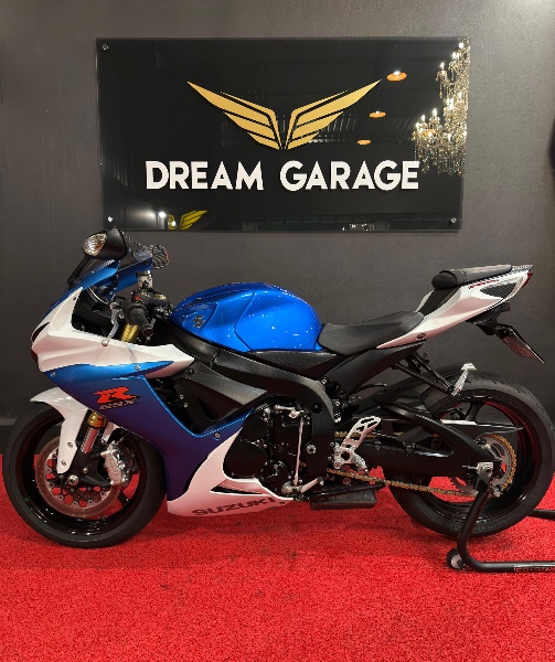 Suzuki MOTOS GSX 750R SRAD / 2014