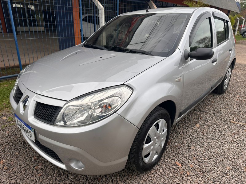 Renault SANDERO 1.6 AUTHENTIQUE 8V / 2009