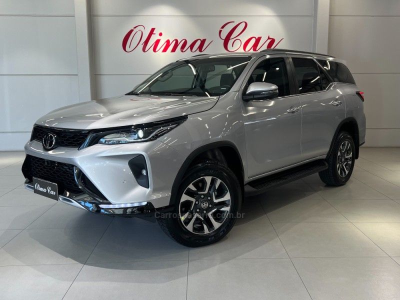 Toyota HILUX SW4 2.8 4X4 SRX PLATINUM TURBO 2026