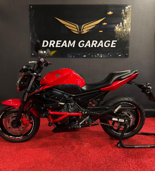 Yamaha XJ6 N / 2011
