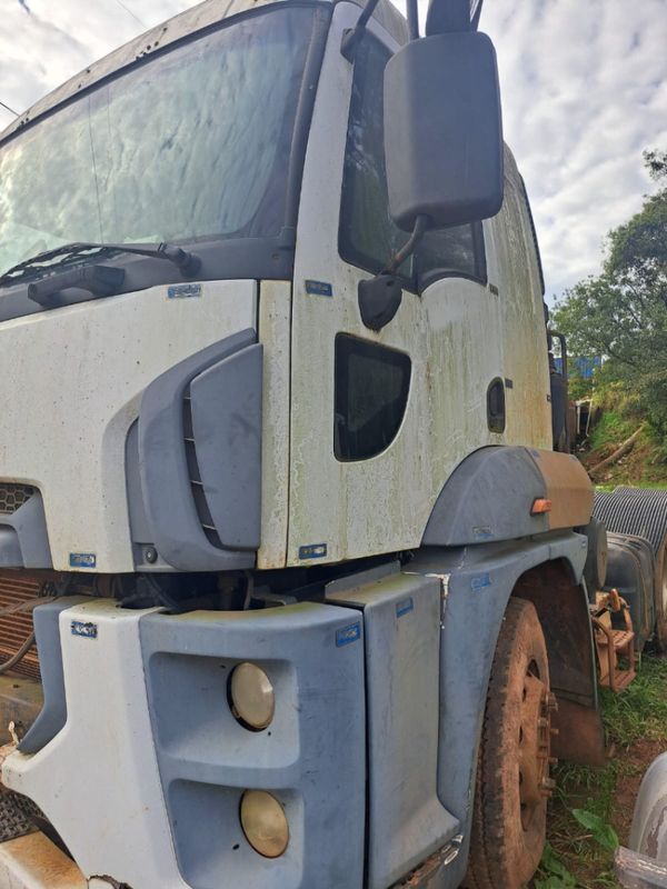 Ford CARGO 2842 E TURBO 6×2 2014