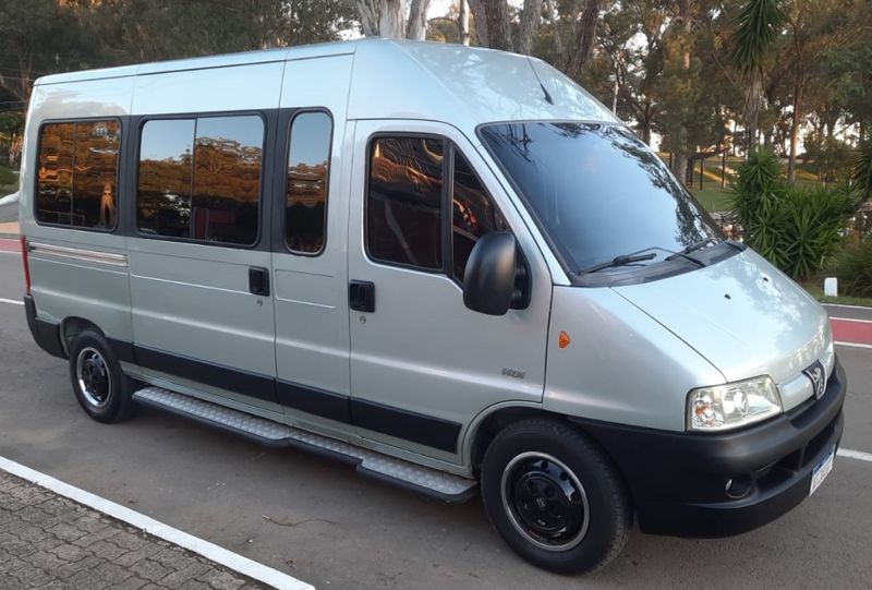 Peugeot BOXER 2.3 HDI NIKS EXECUTIVO 350 FURGÃO LONGO TETO ELEVADO VIDRADO 8V DIESEL 3P MANUAL 2010