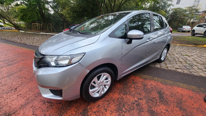 Honda FIT 1.5 LX 16V 2016 (foto 1 de 10)