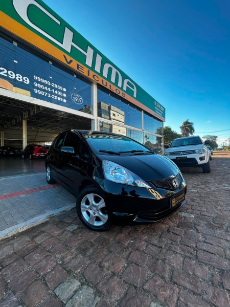 Honda FIT 1.4 LX 16V FLEX 4P AUTOMÁTICO / 2010 (foto 1 de 15)