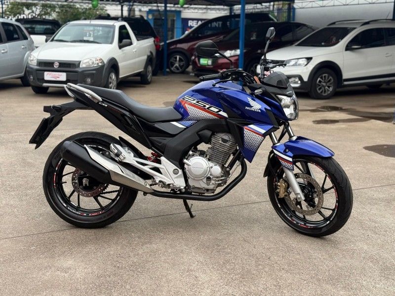 Honda MOTOS CB 250F TWISTER 2022