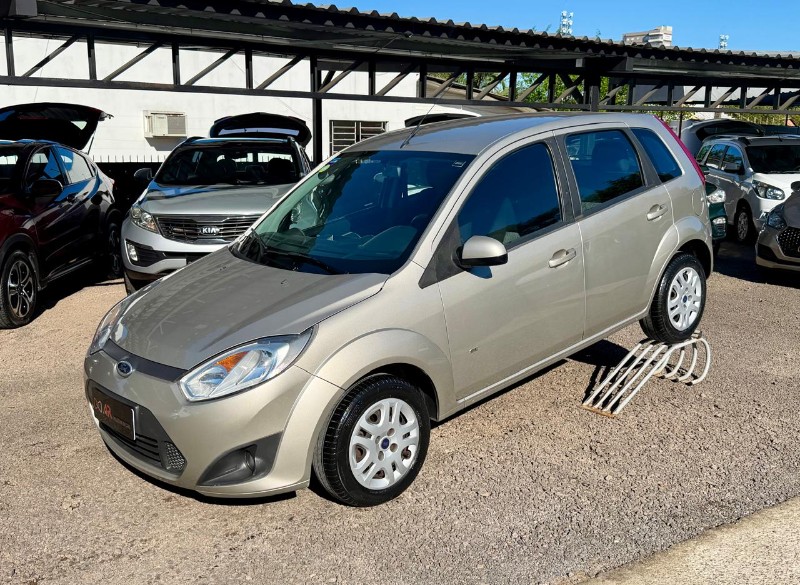Ford FIESTA SE 1.0 8V FLEX 5P / 2014 (foto 1 de 9)