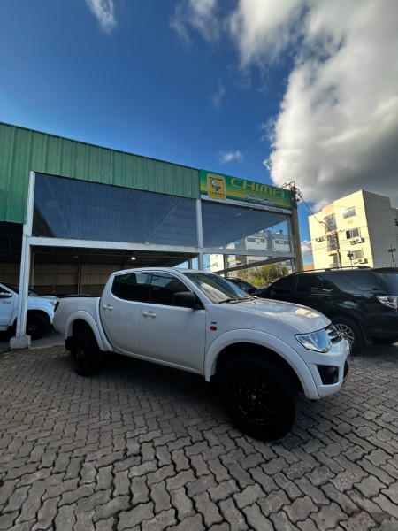 Mitsubishi L200 2.5 4X2 8V 2015