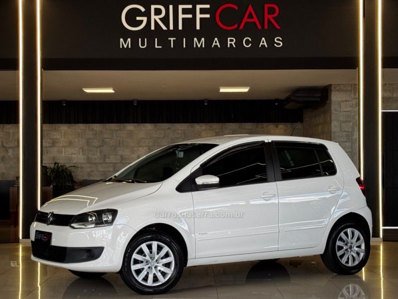 Volkswagen FOX 1.0 ITREND 8V 2012 (foto 1 de 8)