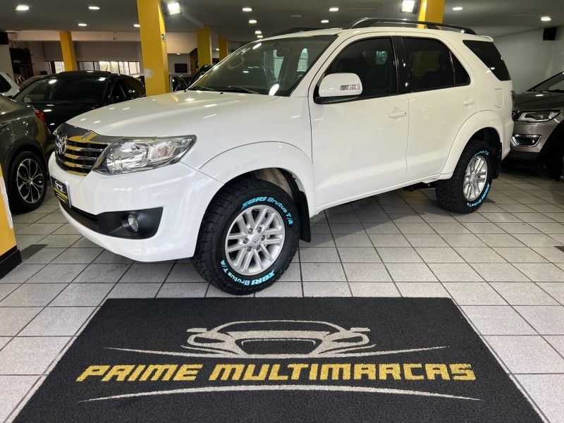 Toyota HILUX SW4 2.7 SR 4X2 16V 2014