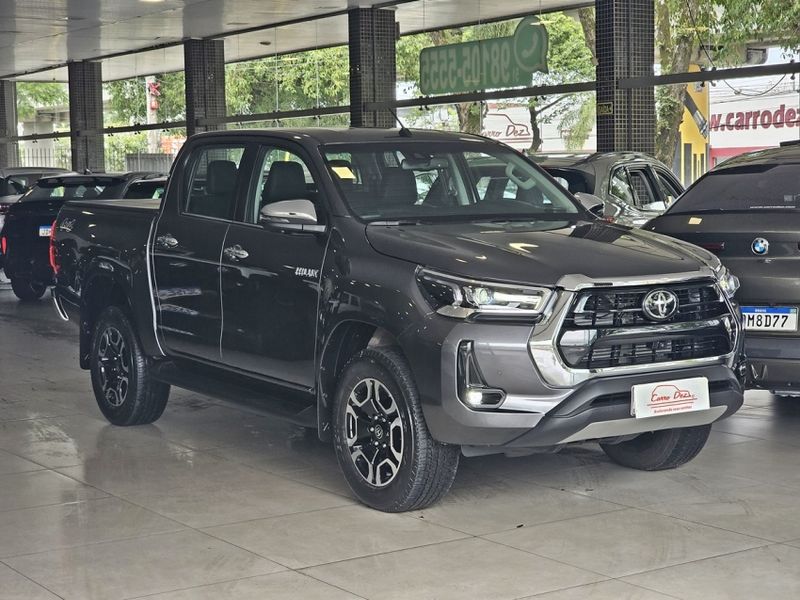 Toyota HILUX 2.8 D-4D TURBO DIESEL CD SR 4X4 AUTOMÁTICO 2025