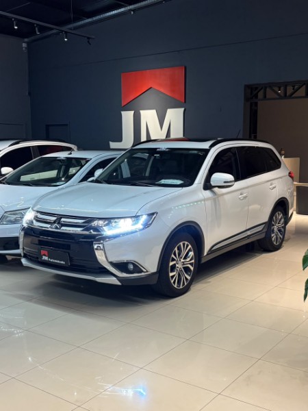 Mitsubishi OUTLANDER 2.0 16V 2016